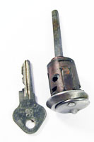 yale pillar lock