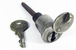 yale pillar lock for ford
