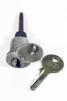 yale piller lock